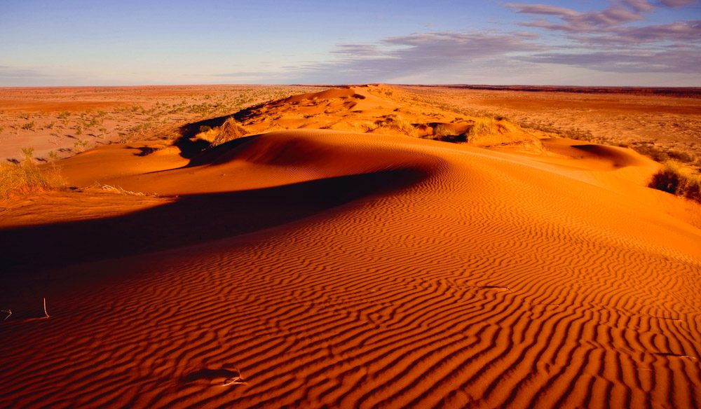 100-Things-To-Do-Before-You-Die-32-Big-Red-Simpson-Desert-Featured-Image.jpg