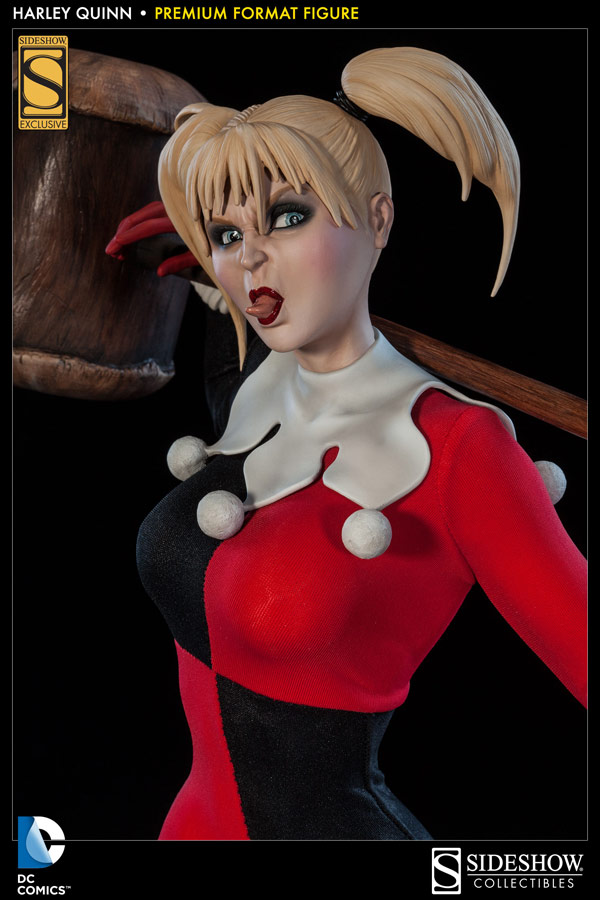 Harley-Quinn-Sideshow-Exclusive-Edition-Premium-Format-Figure.jpg