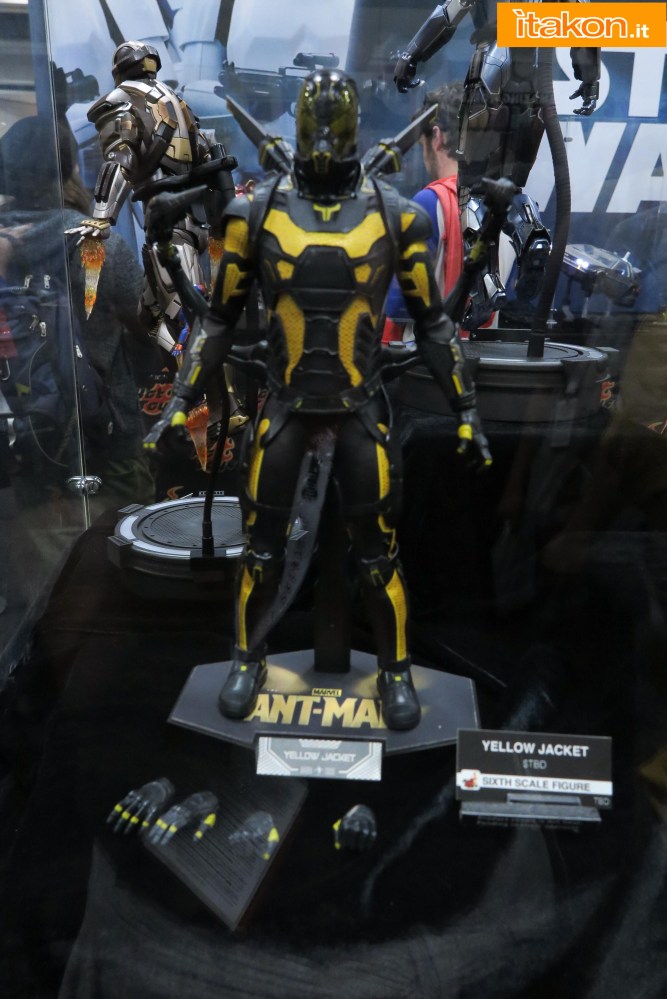 hot-toys-sdcc-2015-109.jpg