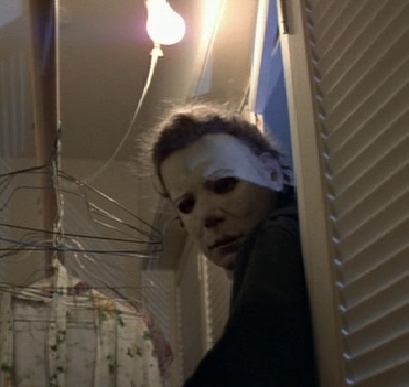 halloween-movie-michael-myers-closet.jpg