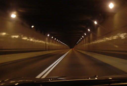 11RT030_0625_PA_tunnelAlongTurnpikeI76.jpg