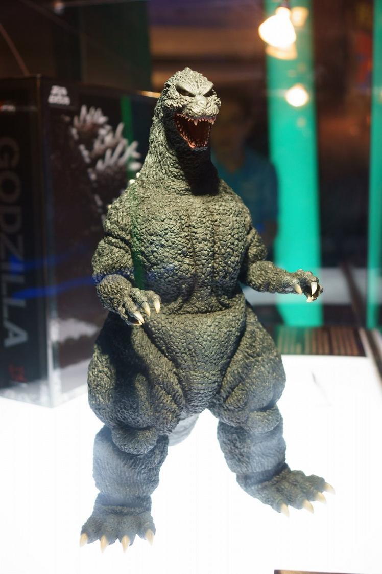 Tamashii+Perfect+Model+Series+Godzilla+01.jpeg