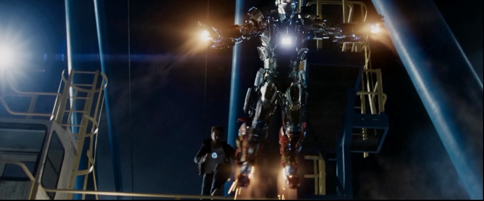 IRON_MAN3_1080p_BLUEBIRD.mkv_20131223_193121.015.jpg