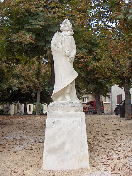 450px-Cyrano_de_Bergerac_%28statue%29.jpg