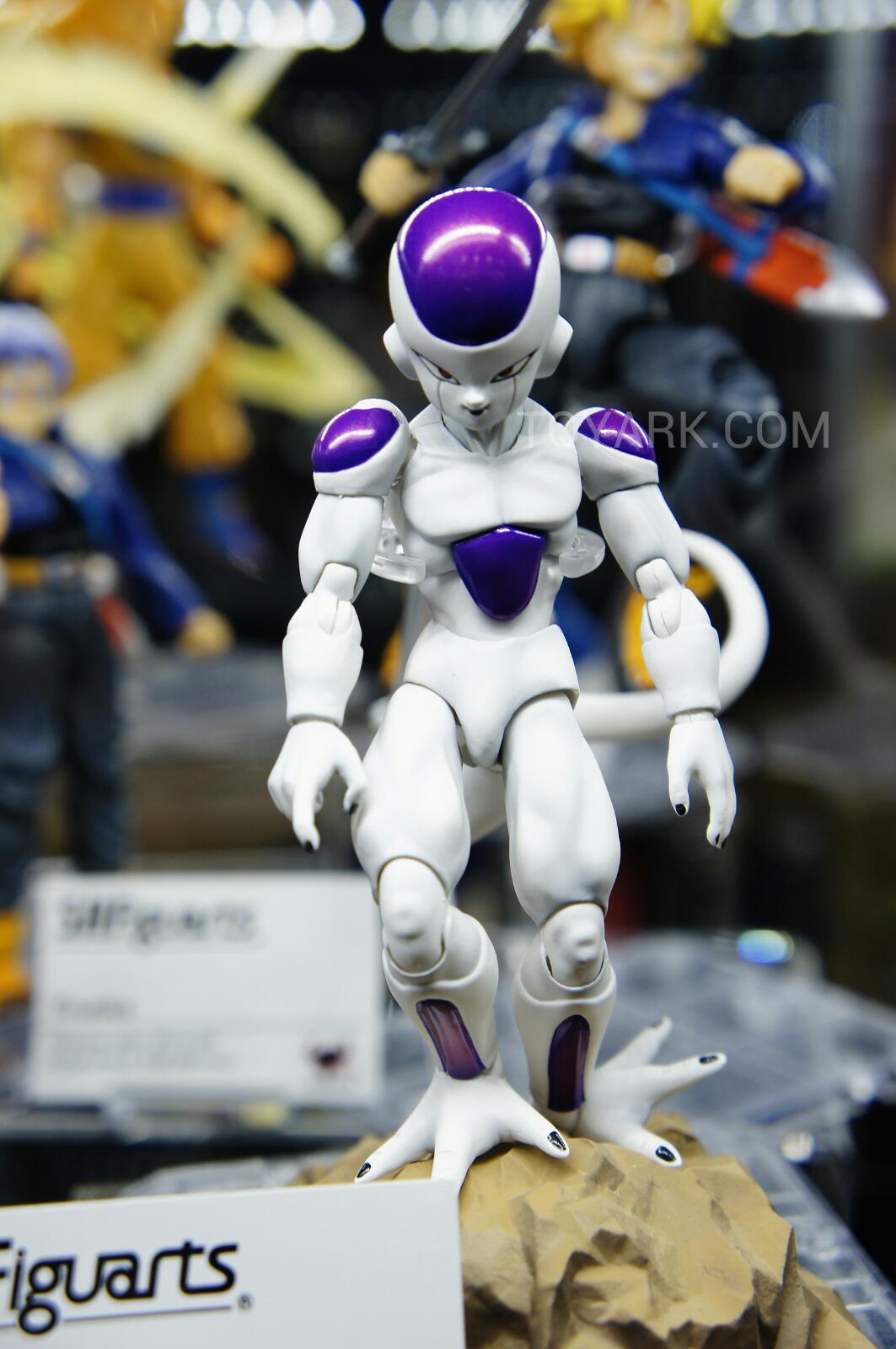 SDCC-2012-SH-figuarts-DBZ-015_1342132264.jpg