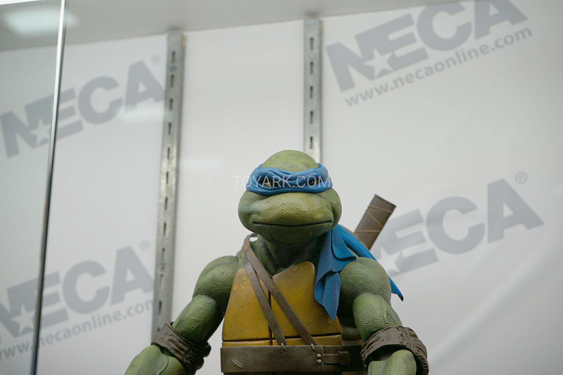 SDCC-2016-NECA-Quarter-Scale-007.jpg