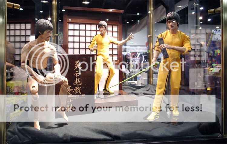 BruceLeeGODDisplayComicCon20thJuly2.jpg