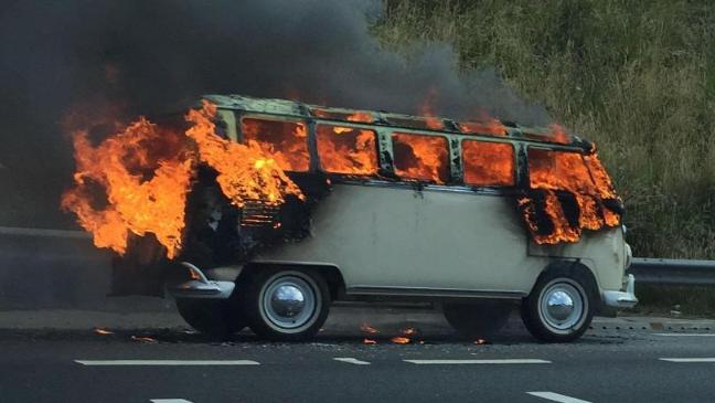 blazing-vw-camper-van-causes-chaos-on-m62-136399313604203901-150717193011.jpg