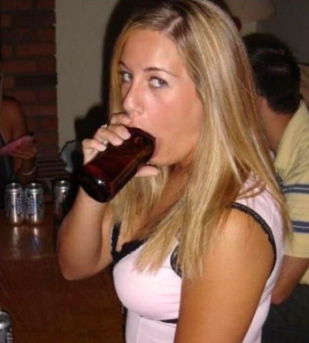 beer_bottle_mouth_girl1.jpg