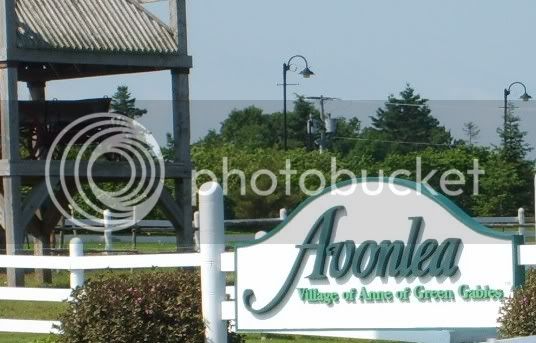 6-Avonleaproptownsign.jpg