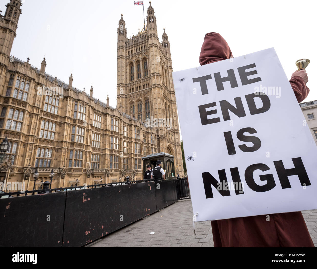 london-uk-31st-oct-2017-the-end-is-nigh-apocalyptic-sign-is-seen-near-KFPW8P.jpg