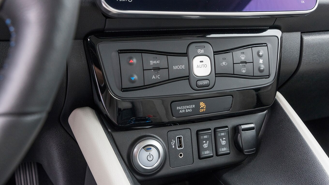 2019-Nissan-Leaf-Plus-SL-interior-HVAC-controls.jpg