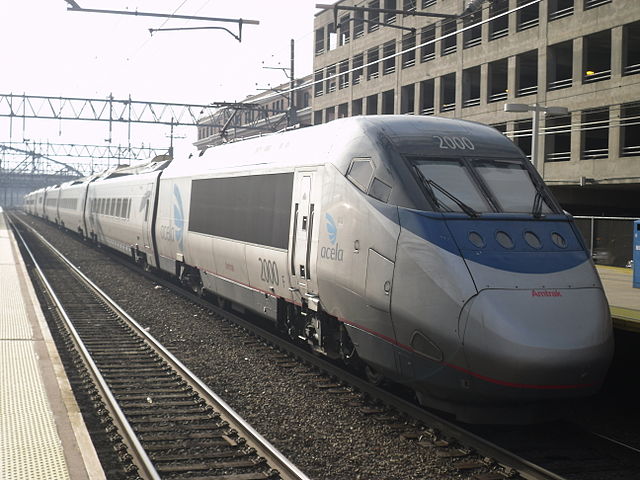 640px-An_Acela_Express_at_Union_Station_-_NewHaven.jpg
