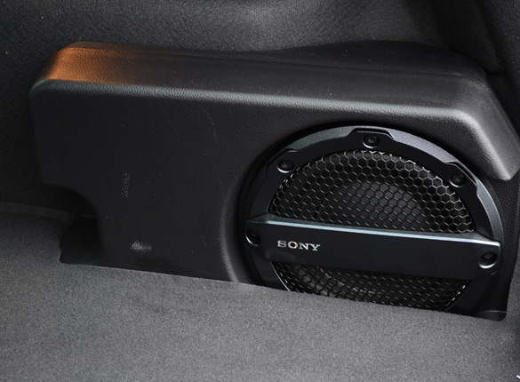 2013-ford-focus-st-sony-subwoofer.jpg