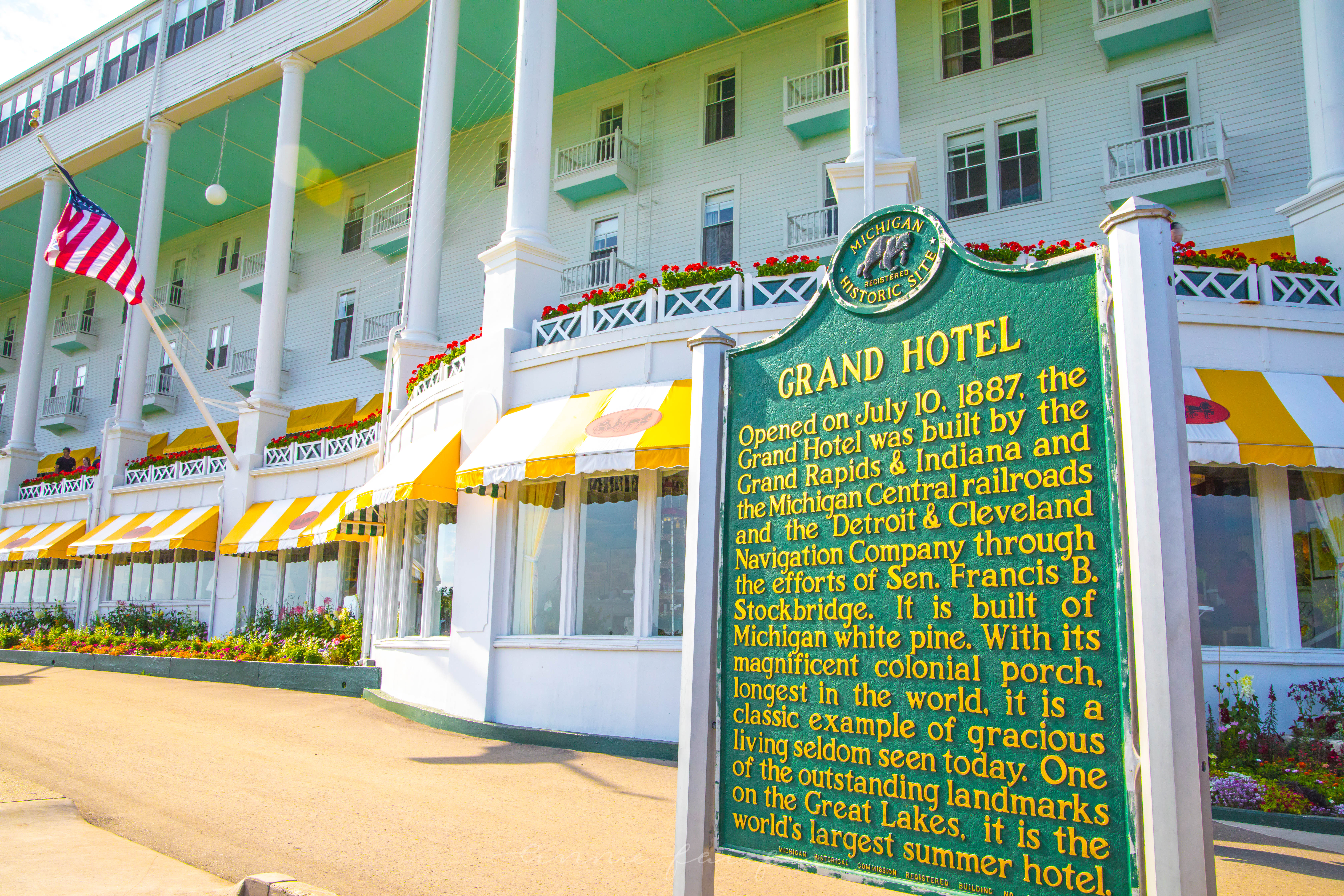 Word's Longest Porch Grand Hotel Mackinac Island Michigan inside Look ...