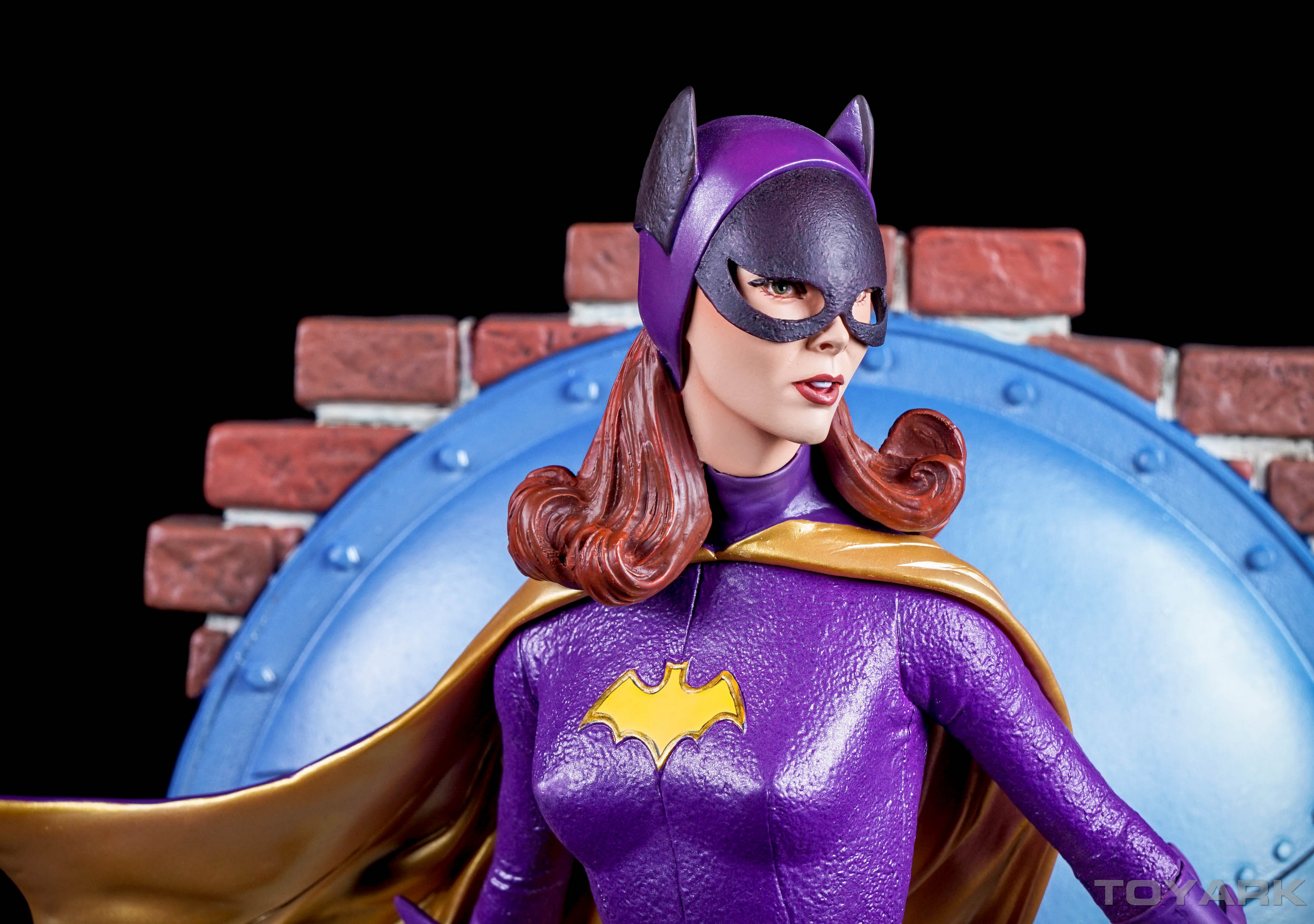 Tweeterhead-Batman-Classic-TV-Batgirl-Maquette-017.jpg
