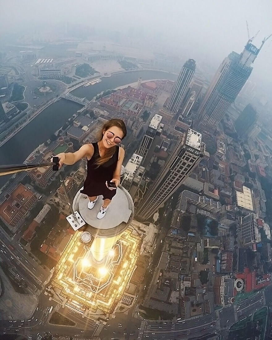 roof-climbing-girl-dangerous-selfies-angela-nikolau-russia-1.jpg