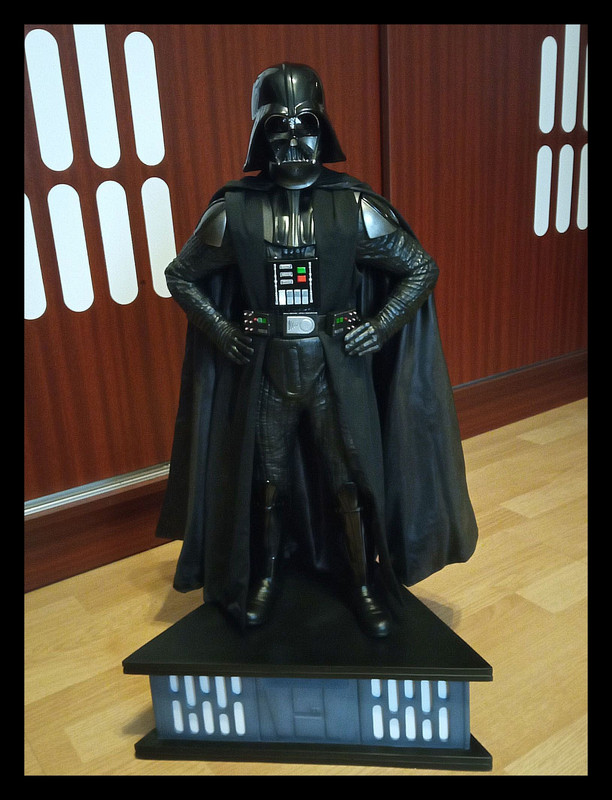 DMD-Darth-Vader-ANH-statue-08.jpg