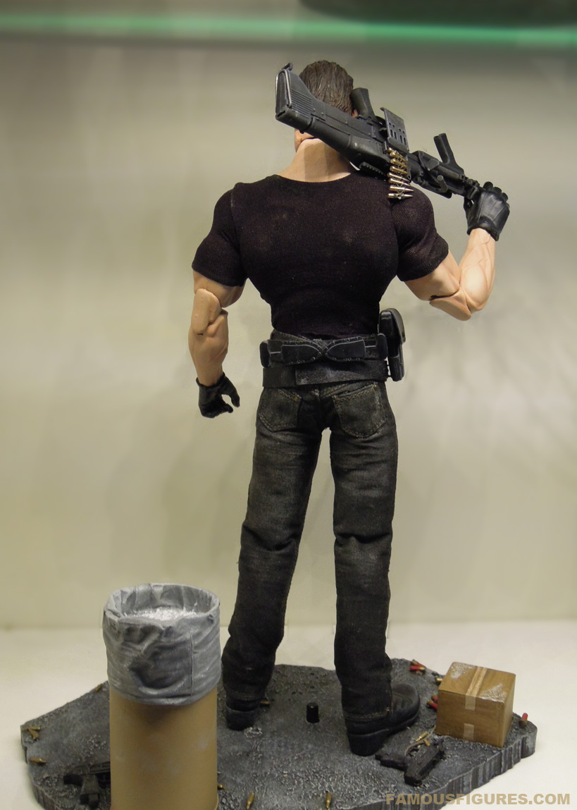 punisher_12_figure_back.jpg