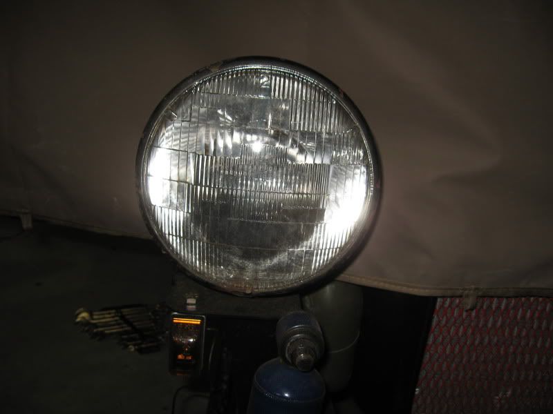 headlight002.jpg