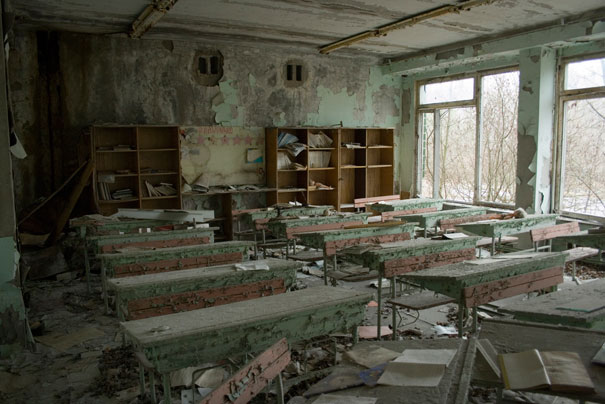 Chernobyl-Today-A-Creepy-Story-told-in-Pictures-school6.jpg