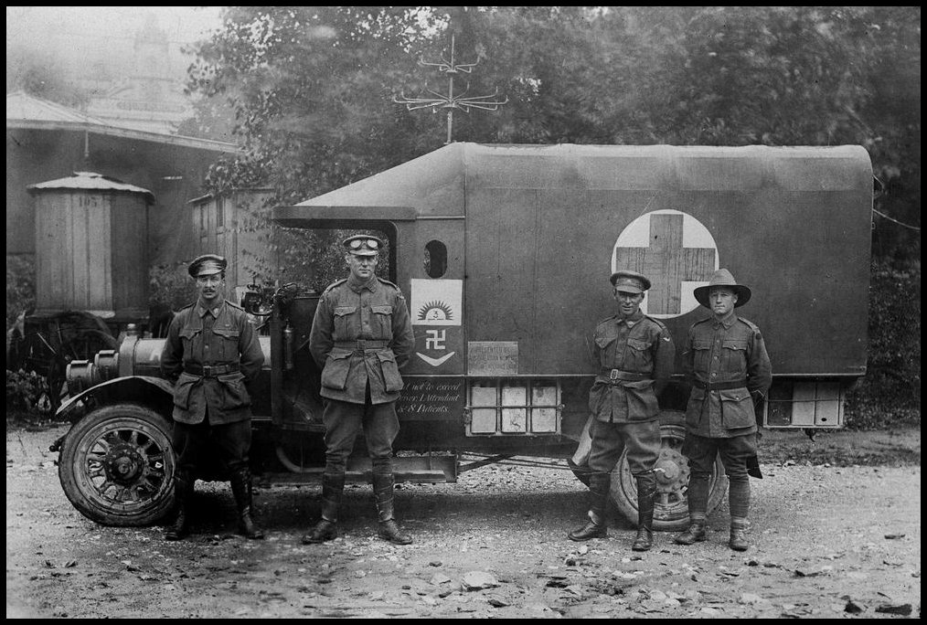 Australian_Imperial_Force_Ambulance%2C_1916.jpg