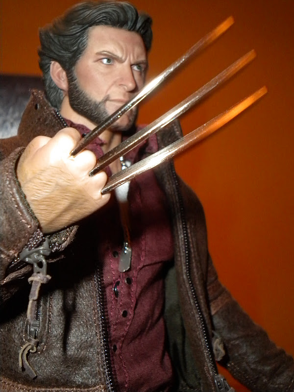 Hot+Toys+Wolverine+029.JPG