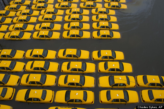 o-SANDY-AFTERMATH-TAXI-CABS-SUBMERGED-570.jpg