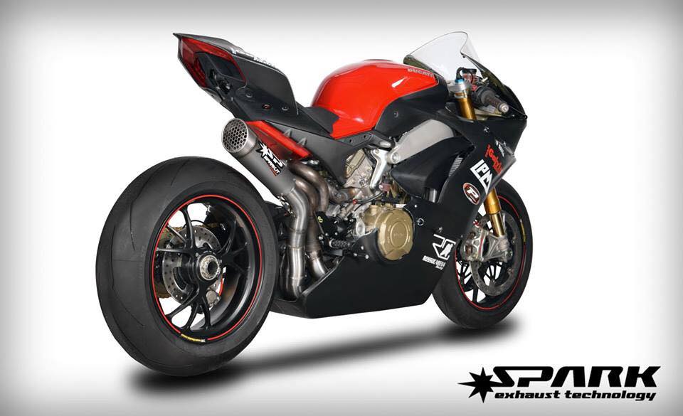 panigale-v4-scarico-spark-2.jpg