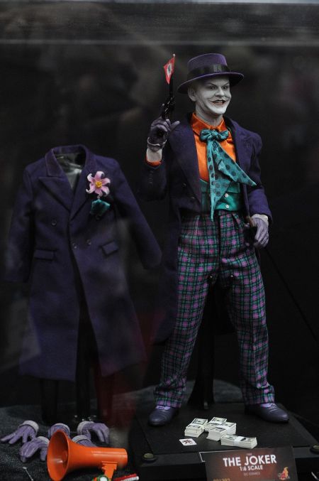 sdcc2011_sideshow_hottoys_32.jpg