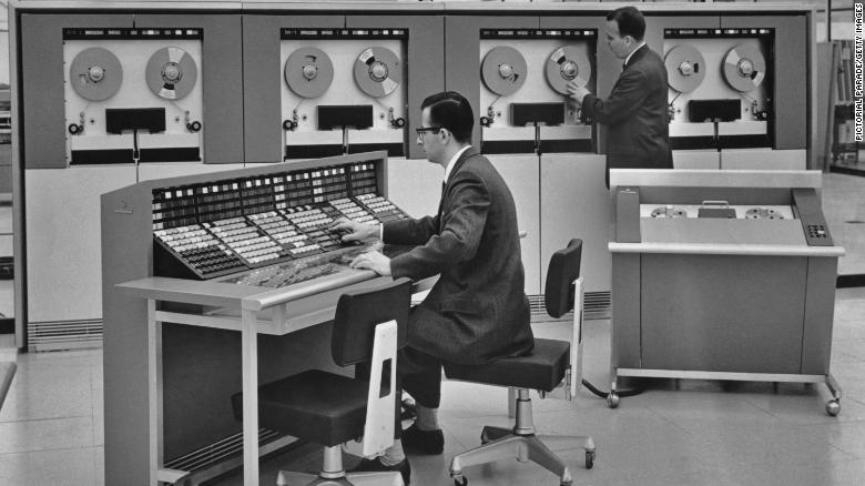 200408114904-mainframe-computer-1960-exlarge-169.jpg