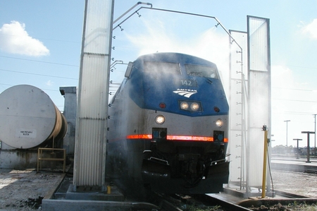 Amtrak_Train-wash.jpg