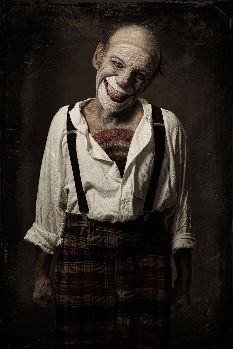 macabre-scary-clown-portraits-photography-clownville-eolo-perfido-99-1.jpg