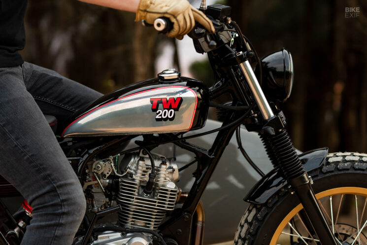 Yamaha TW200 scrambler by Deus ex Machina