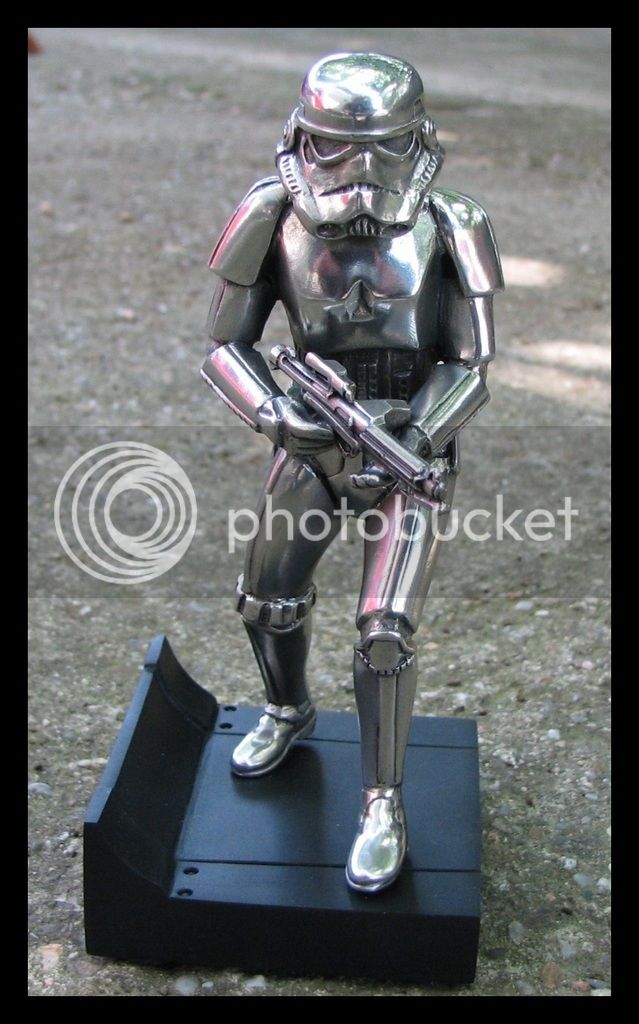 Royal%20Selangor%20Pewter%20Stormtrooper%2008_zpsus2tecgn.jpg