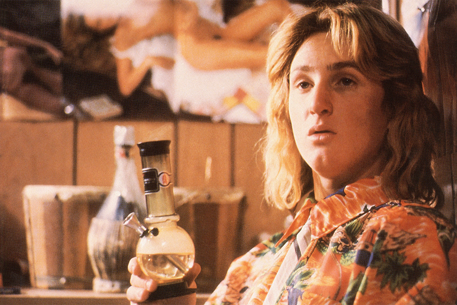 fast-times-at-ridgemont-high-spicoli-bong.jpg