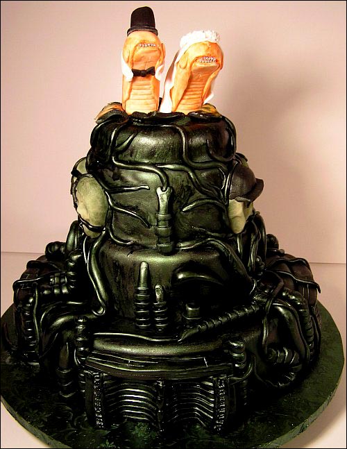 Alien-Wedding-Cake.jpg