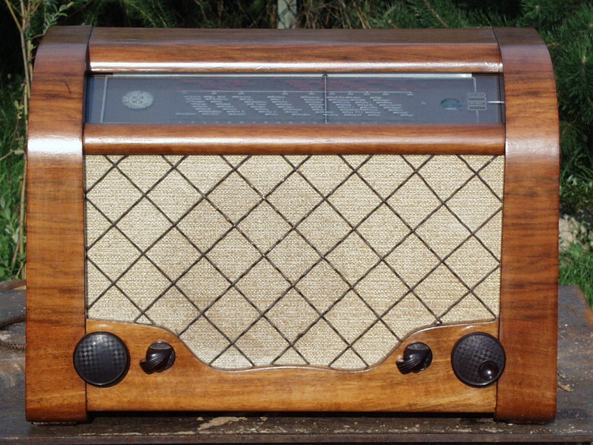 Radio_Diora_Aga_RSZ50_1.jpg