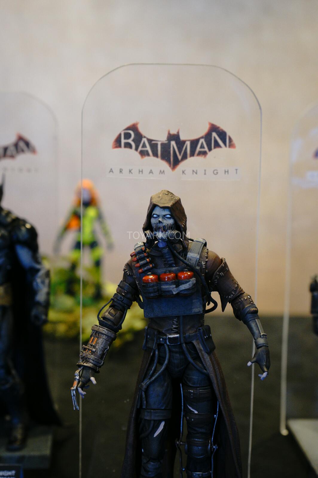 SDCC-2014-DC-Collectibles-Arkham-Knight-014.jpg