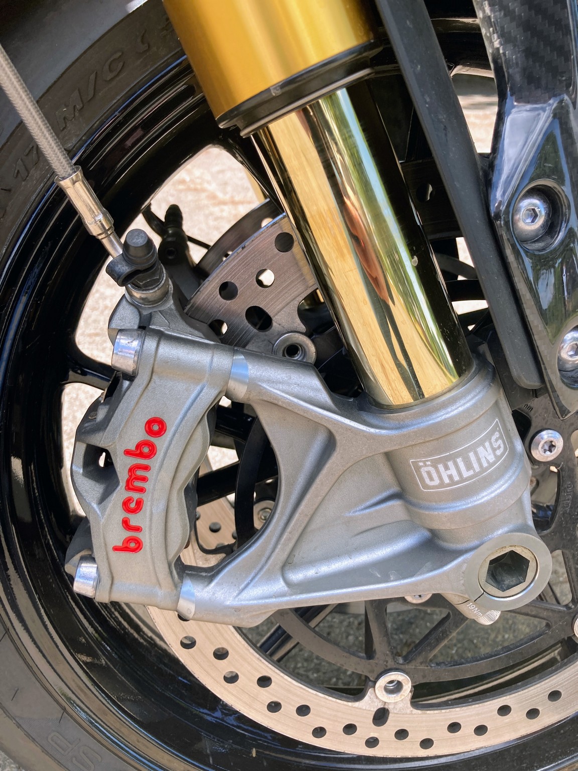 Brembo brake caliper and rotor on the Triumph Speed Triple RR