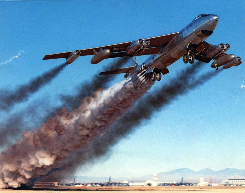 BoeingB-47BStratojet061024-F-1234S-011.jpg