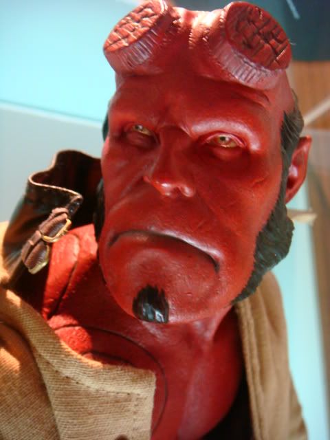 hellboy4-1.jpg