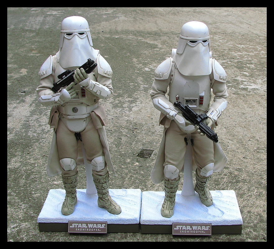 Hot_Toys_Snowtroopers_set_07.jpg