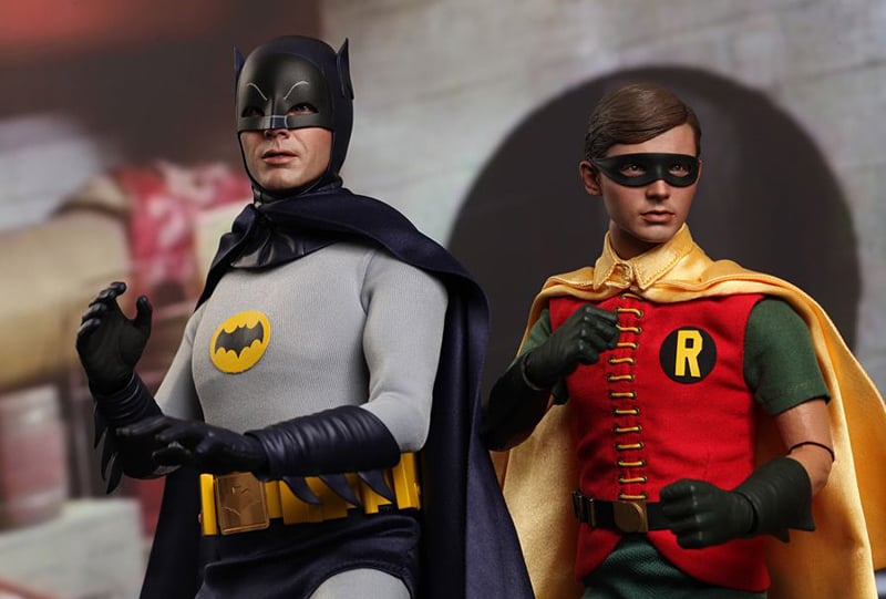 batman_and_robin_1966_action_figures_hot_toys_1.jpg