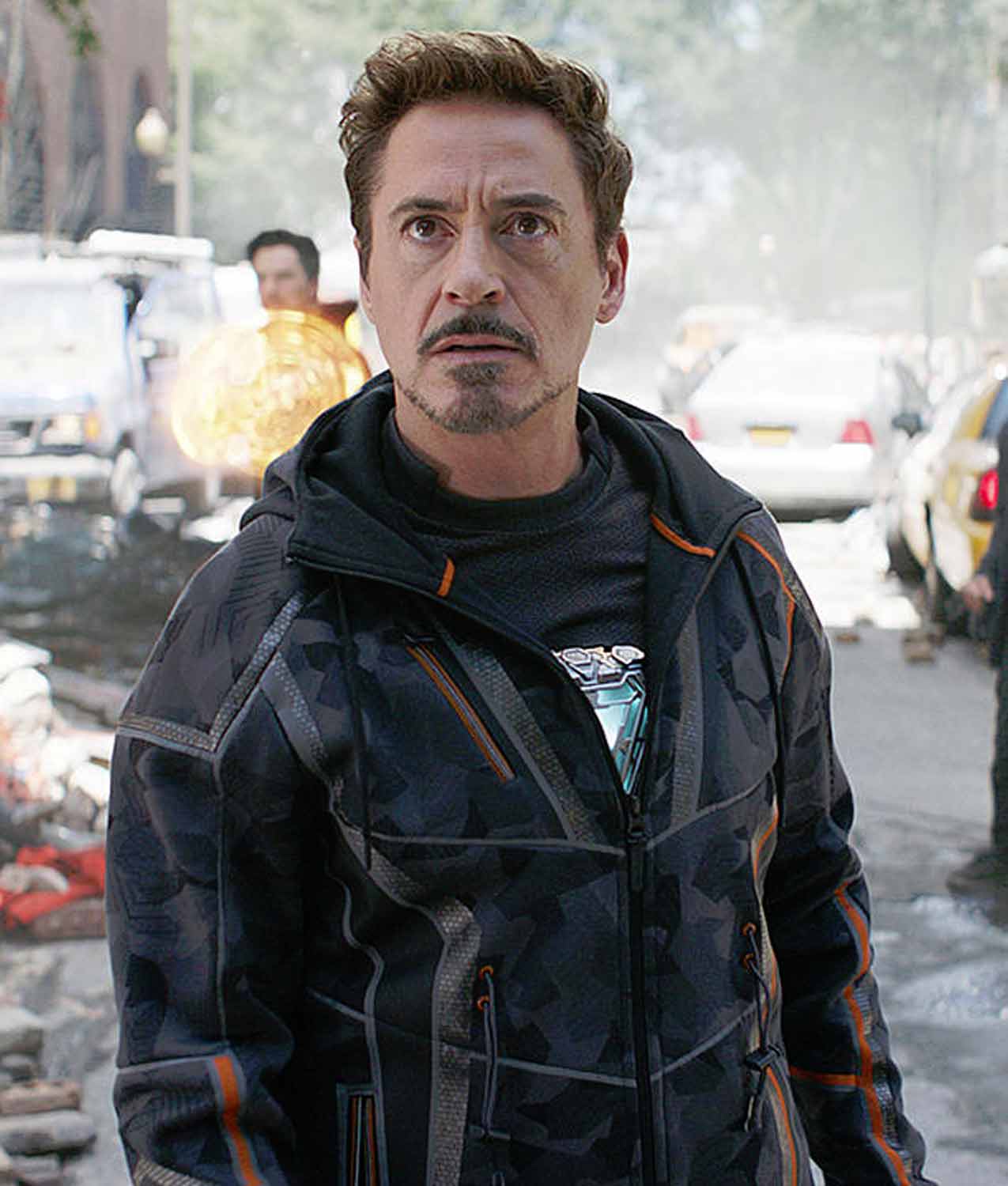 avengers-infinity-war-tony-stark-jacket.jpg