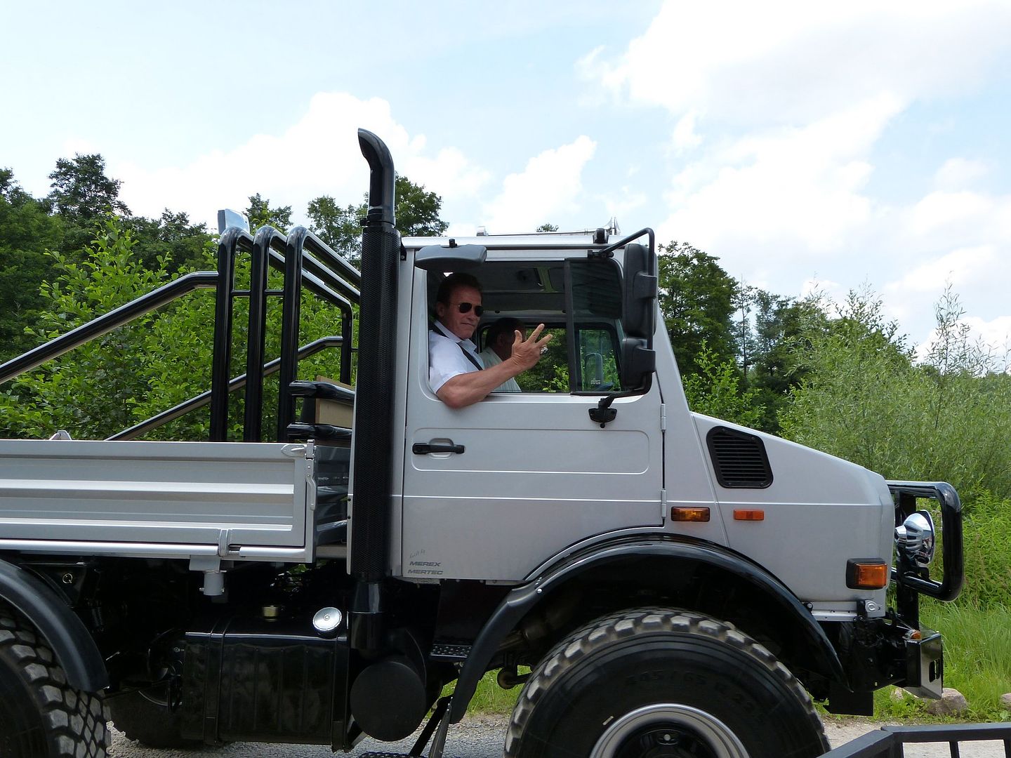 arnold_schwarzenegger_Unimog-1.jpg