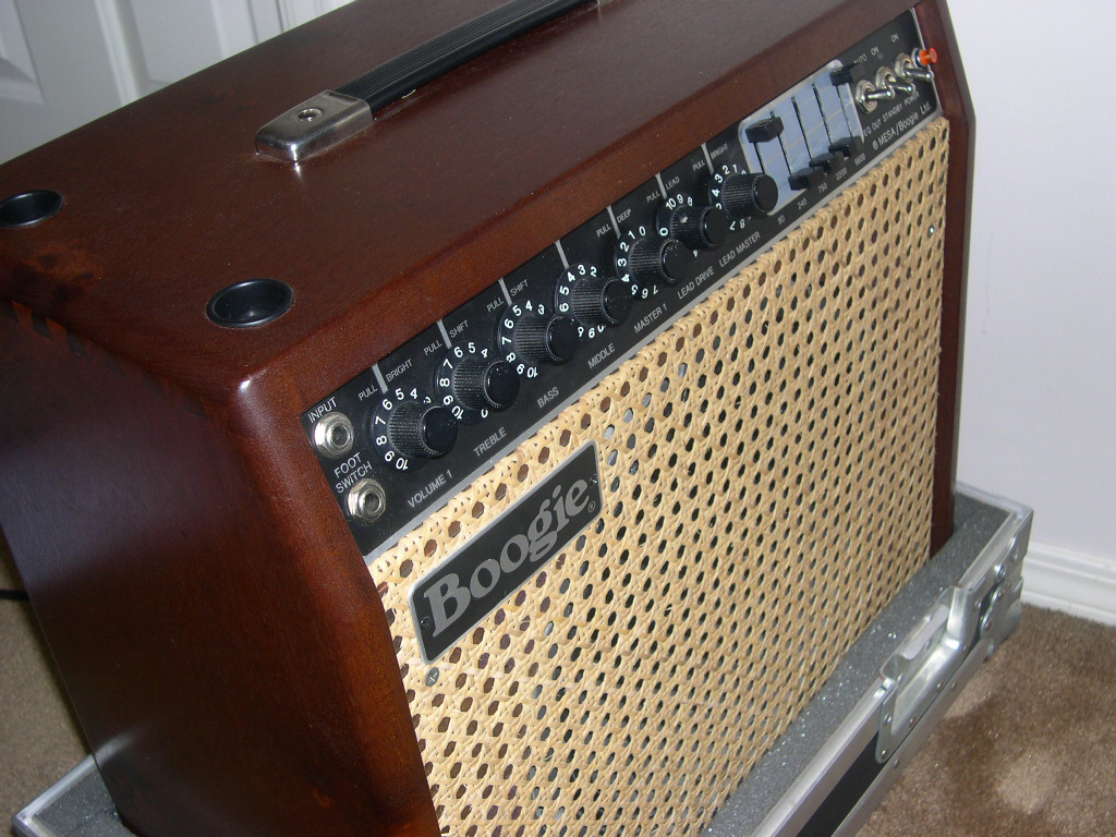 my_amp_front_detail.jpg