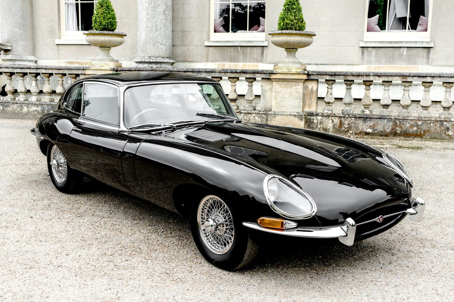 1967-Jaguar-E-Type-22-Series-1-KNT155E-2.jpg
