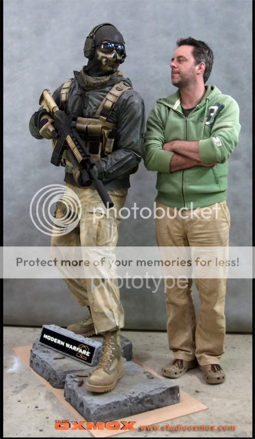 Modern-Warfare-2-Statue.jpg