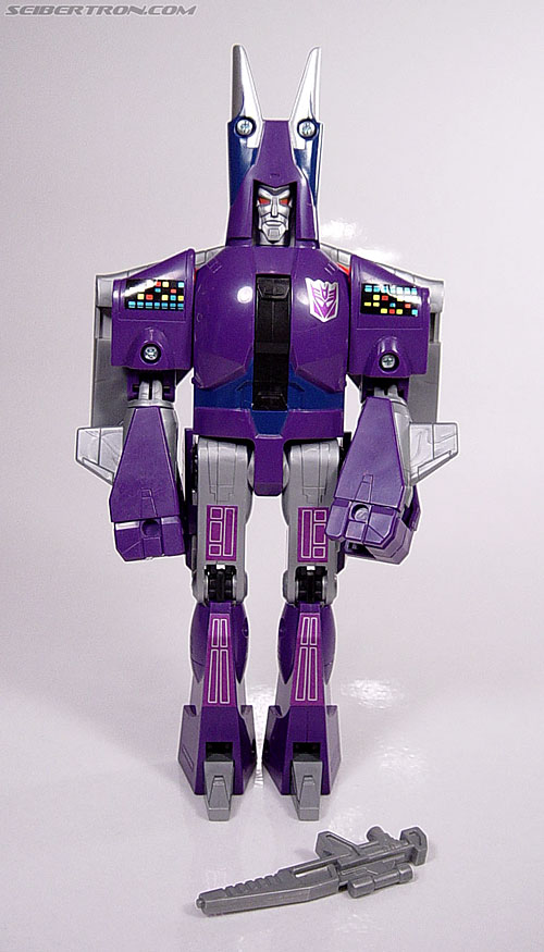 r_cyclonus032.jpg